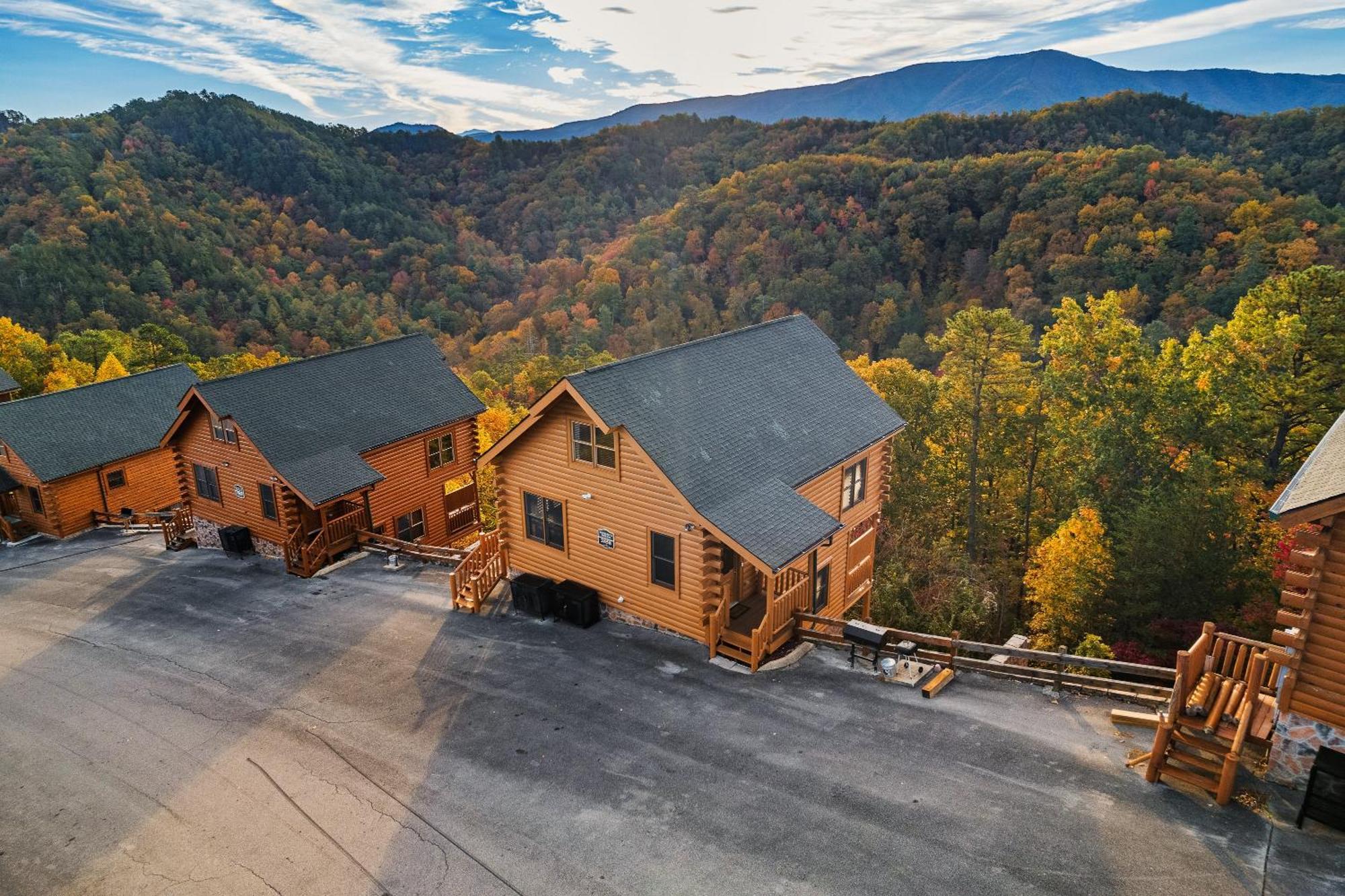 Epic Mountain Views, Hot Tub, Game Room, Sleeps 10 Sevierville Exteriér fotografie