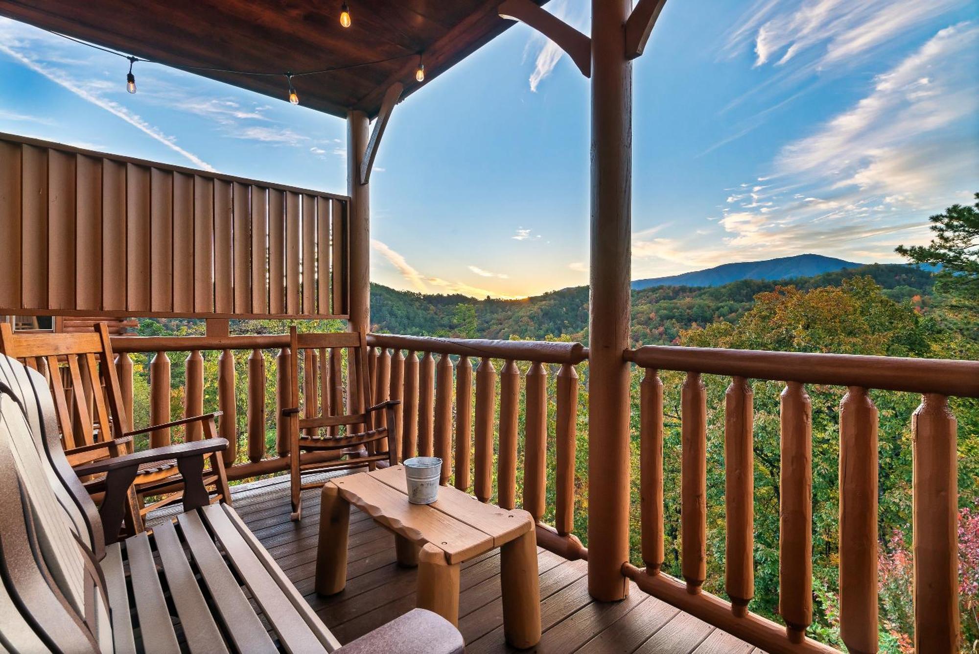 Epic Mountain Views, Hot Tub, Game Room, Sleeps 10 Sevierville Exteriér fotografie