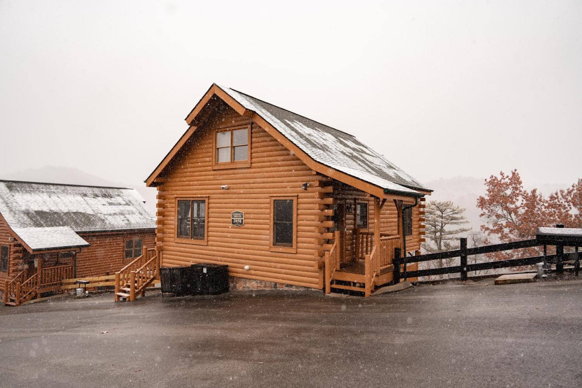 Epic Mountain Views, Hot Tub, Game Room, Sleeps 10 Sevierville Exteriér fotografie